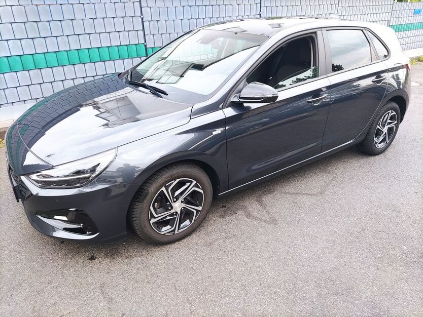 Hyundai i30 54.800 km 15.980 € Koblenz 56070