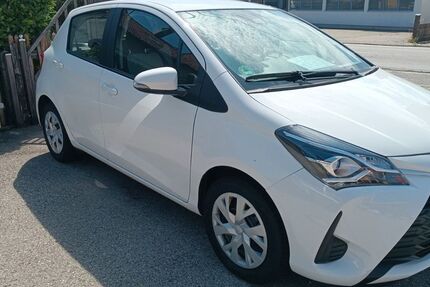 Toyota Yaris 40.000 km 9.990 &euro; Radolfzell 78315