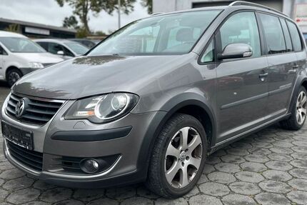 VW Touran 242.000 km 2.999 € Elz 65604