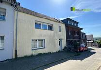 Ein- bis Zweifamilienhaus in ruhiger Lage von Stolberg Velau!