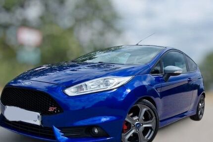 Ford Fiesta 143.930 km 8.888 &euro; Salching 94330