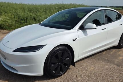 Tesla Model 3 49.650 km 32.900 &euro; Erkelenz 41812