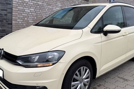 VW Touran 284.000 km 8.900 € Hamburg 20257
