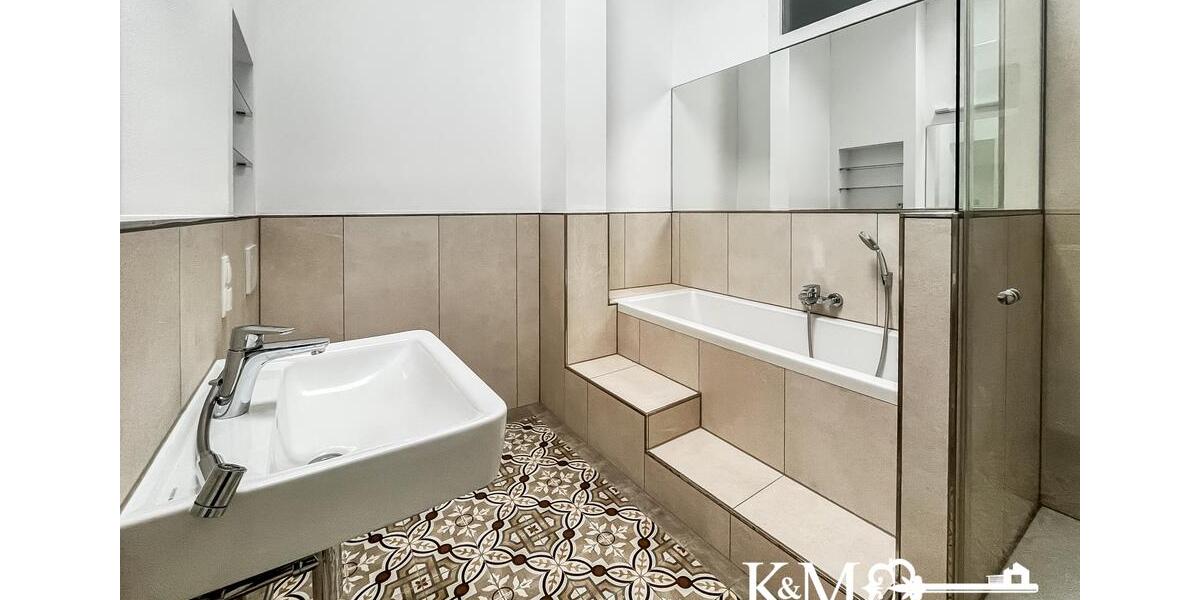 Dachgeschoßwohnung Andernach - 4 Zimmer, 135 m&sup2;, 1.820&euro; | Angebot:26349310