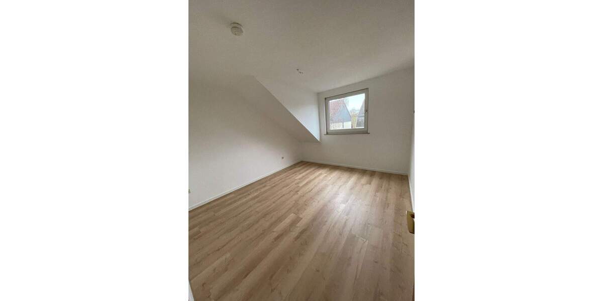 Etagenwohnung Bochum Harpen - 2 Zimmer, 83 m&sup2;, 187.500&euro; | Angebot:25835153