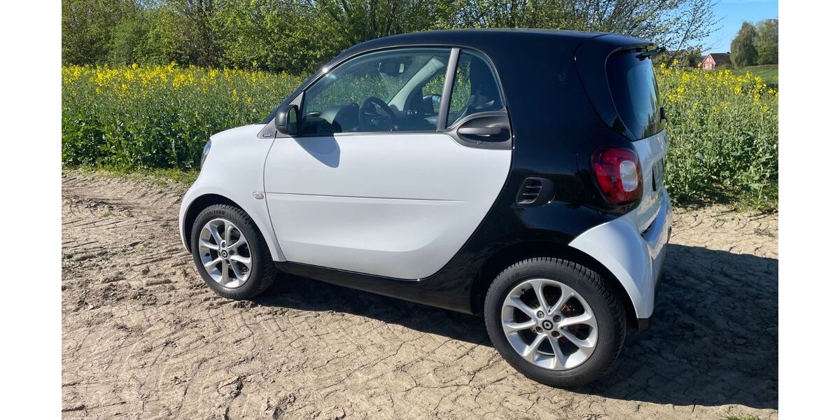 Smart ForTwo 47.330 km 9.199 &euro; Schillsdorf 24637