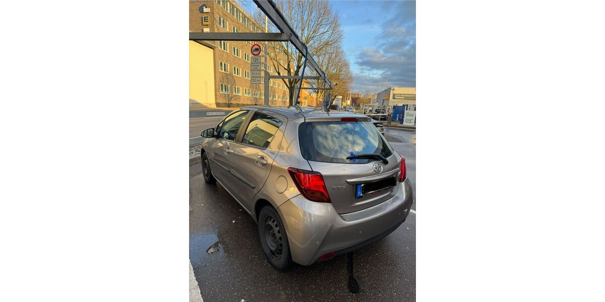 Toyota Yaris 132.000 km 10.200 &euro; Uhingen 73066