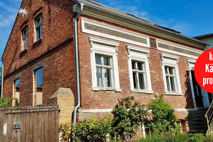 HORN IMMOBILIEN++ Altentreptow, großes Haus -teilweise modernisiert- mit Keller, Garagen und Nebengelass 5 zimmer