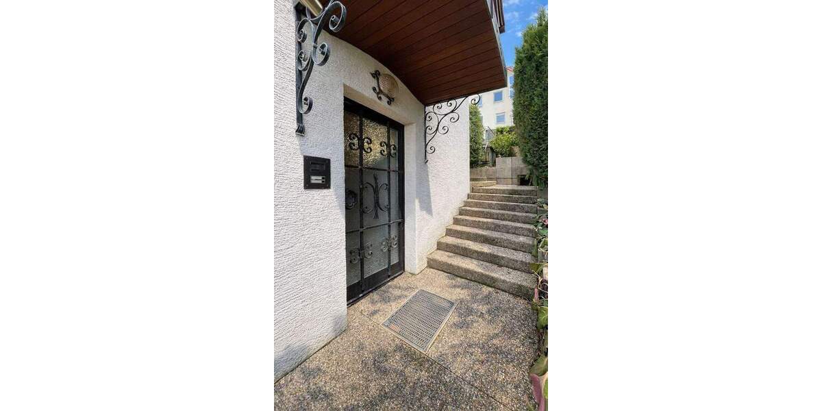 Einfamilienhaus Stuttgart Rohr - 8 Zimmer, 155 m&sup2;, 2.200&euro; | Angebot:24974564