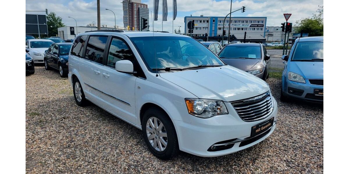 Chrysler Grand Voyager 106.415 km 18.000 &euro; Potsdam 14480
