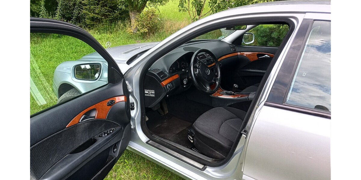 Mercedes-Benz E 200 223.000 km 5.300 &euro; Brieselang 14656