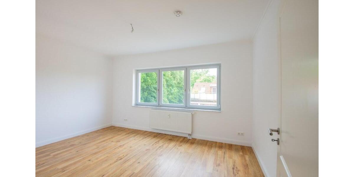 Dachgeschoßwohnung Neuruppin - 5 Zimmer, 143 m&sup2;, 369.000&euro; | Angebot:26068368