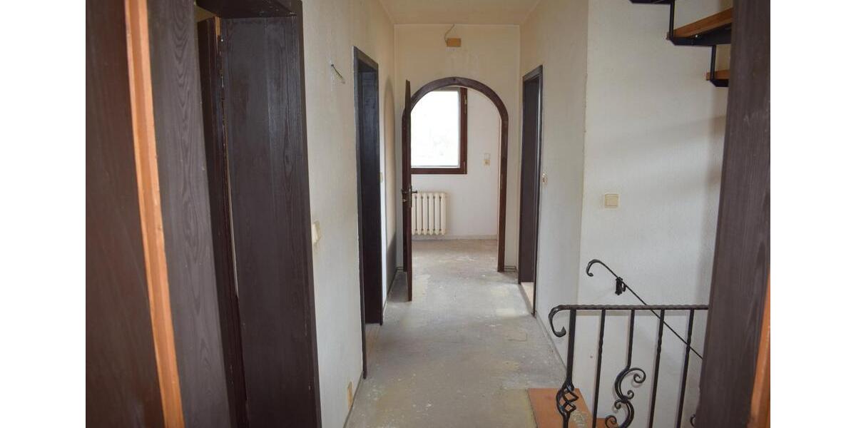 Einfamilienhaus Burg - 5 Zimmer, 130 m&sup2;, 128.000&euro; | Angebot:26940909