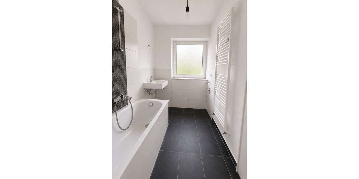 Etagenwohnung Wilhelmshaven Aldenburg - 4 Zimmer, 80 m&sup2;, 680&euro; | Angebot:27315097