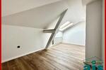 ais-GmbH bietet an: Renovierte 4 Zimmer Wohnung in der Südstadt.