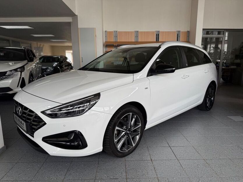 i30