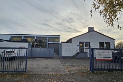 Fledder: GewerbeImmobilie mit Hallen- und Lagergebäuden und großen Freiflächen