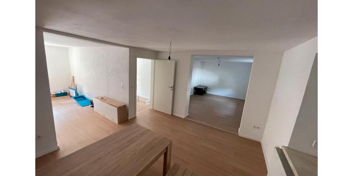 Doppelhaushälfte Annweiler am Trifels - 4 Zimmer, 120 m&sup2;, 1.300&euro; | Angebot:26408781