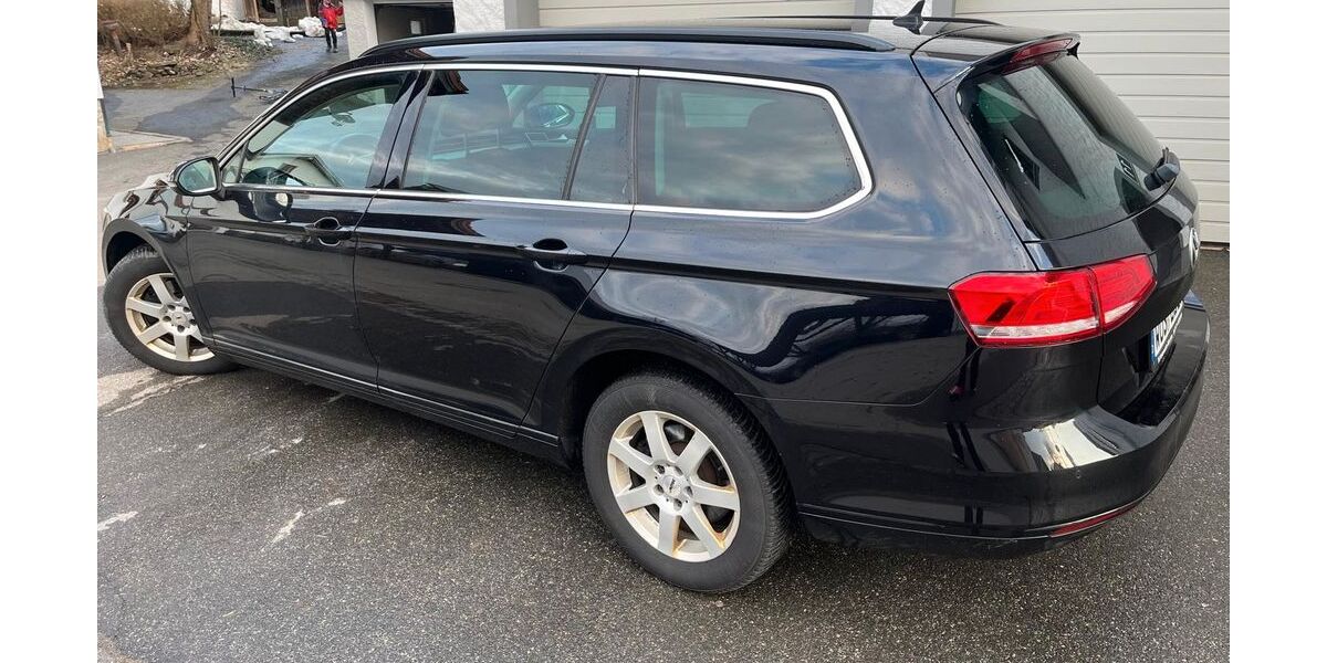 VW Passat Variant 271.000 km 9.800 &euro; Hinterschmiding 94146