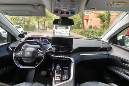 Peugeot 5008 55.000 km 22.999 &euro; München 80992