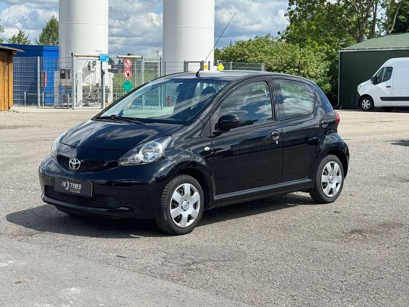 Aygo (X)