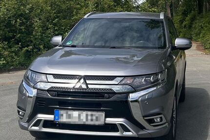 Mitsubishi Plug-in Hybrid Outlander 87.000 km 19.000 &euro; Eschborn 65760