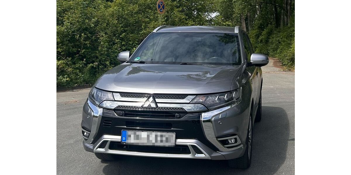 Mitsubishi Plug-in Hybrid Outlander 87.000 km 19.000 &euro; Eschborn 65760