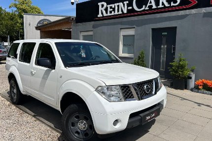 Nissan Pathfinder 118.000 km 10.990 &euro; Berlin 13088