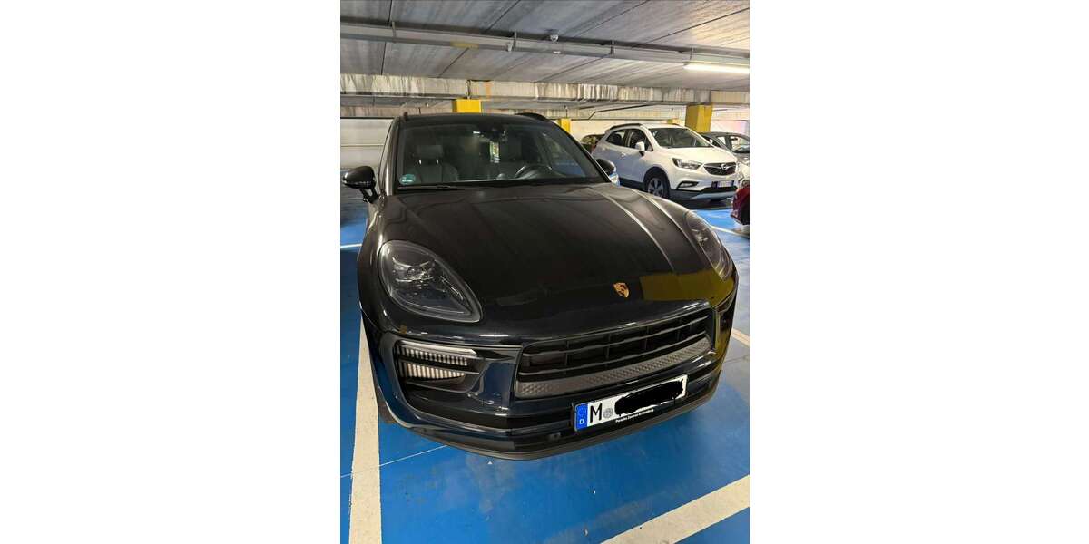 Porsche Macan 15.000 km 76.300 &euro; München 80937