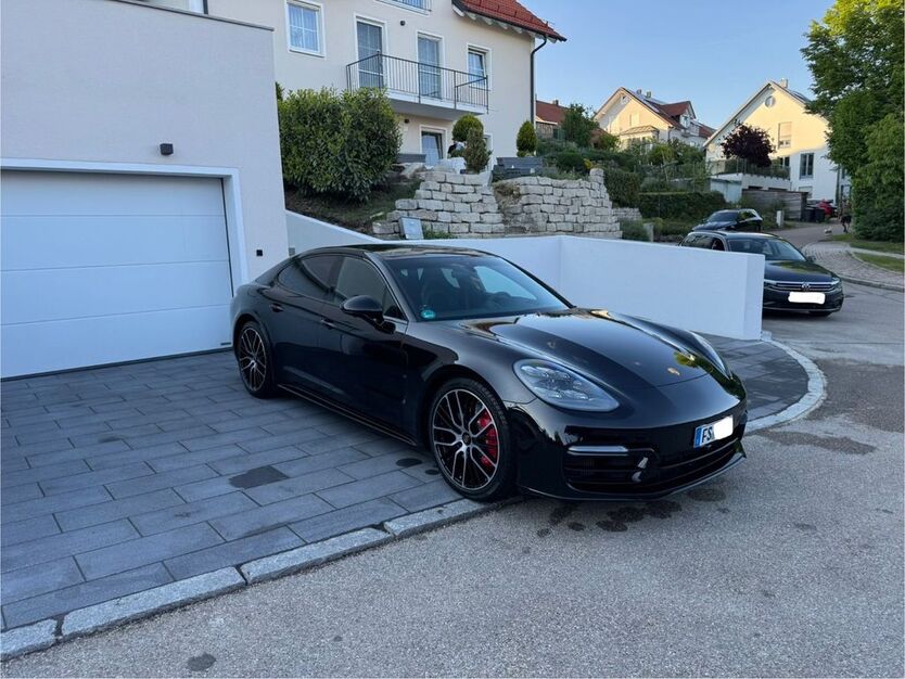 Porsche Panamera 106.000 km 86.900 € Allach 80997