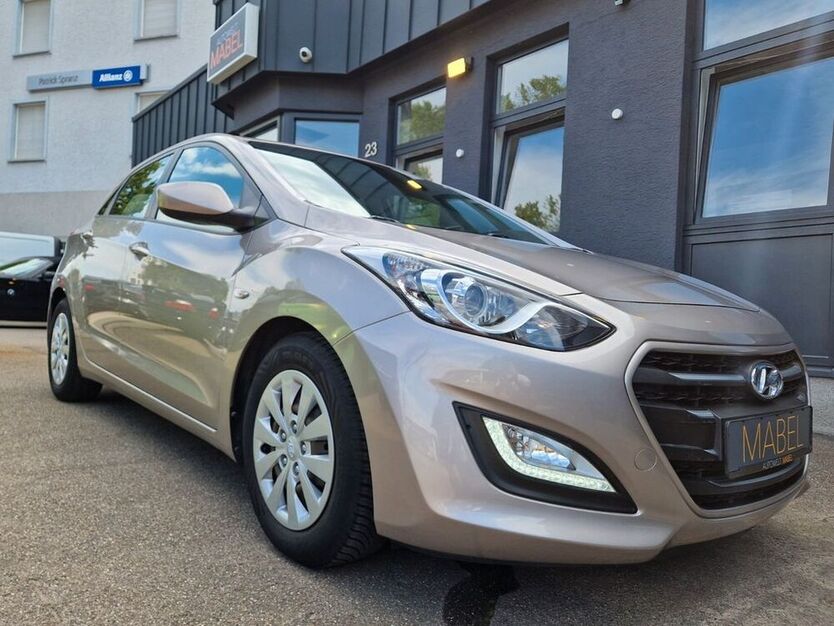 i30