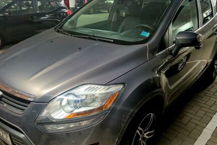 Ford Kuga 255.000 km 5.200 &euro; Brühl 50321