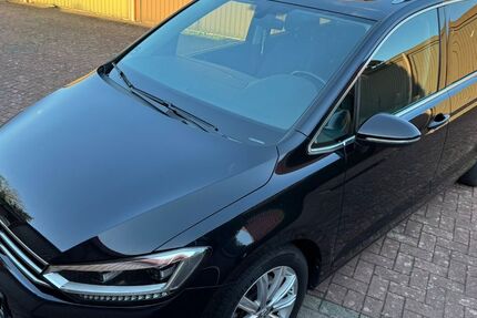 VW Touran 107.025 km 22.222 &euro; Rodenberg 31552