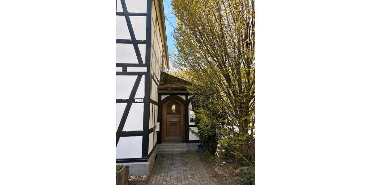 Einfamilienhaus Olsberg - 10 Zimmer, 153 m&sup2;, 182.000&euro; | Angebot:26341110