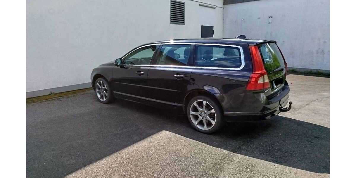 Volvo V70 238.000 km 8.250 &euro; Bad Karlshafen 34385