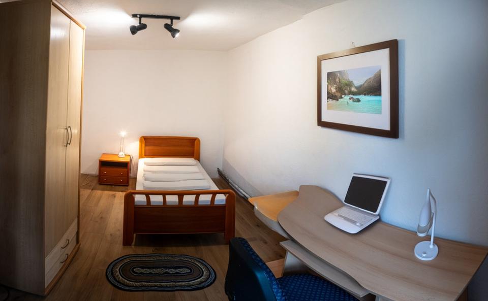 Einfamilienhaus Bergheim - 7 Zimmer, 200 m&sup2;, 2.900&euro; | Angebot:24646494