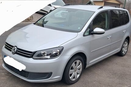 VW Touran 207.000 km 6.150 &euro; Posterstein 04626