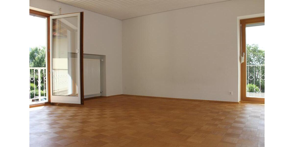 Doppelhaushälfte Balingen - 4.5 Zimmer, 130 m&sup2;, 1.490&euro; | Angebot:25852728
