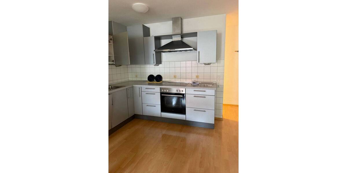 Zimmer Vaihingen an der Enz - 3 Zimmer, 80 m&sup2;, 1.075&euro; | Angebot:26318503