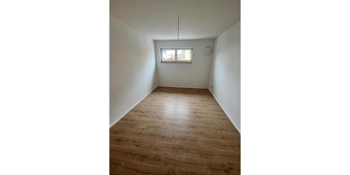 Etagenwohnung Tiefenbach - 3 Zimmer, 96 m&sup2;, 1.100&euro; | Angebot:26632575