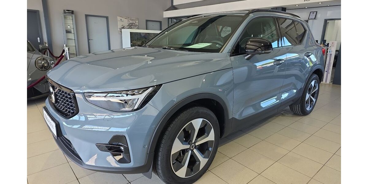 Volvo XC40 34.059 km 35.950 &euro; Bergheim 50126