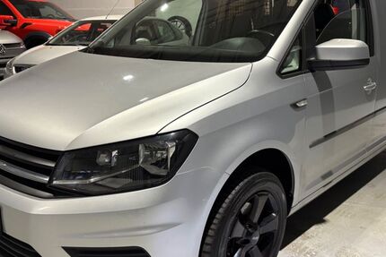 VW Caddy 210.696 km 8.699 &euro; Erfurt 99085