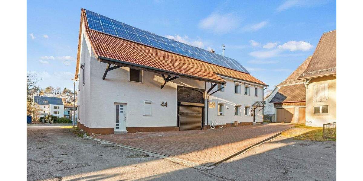 Einfamilienhaus Hilzingen - 7 Zimmer, 215 m&sup2;, 585.000&euro; | Angebot:25879468