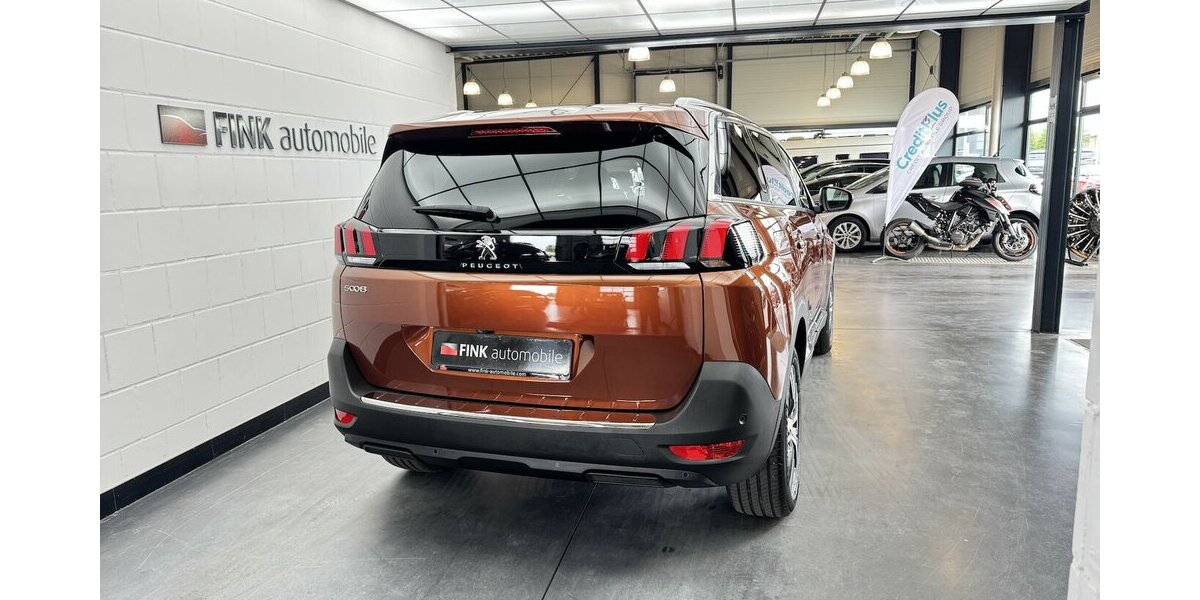 Peugeot 5008 Puretech 130 Allure CarPlay Cam 17.210 km 21.470 &euro; Lich 35423