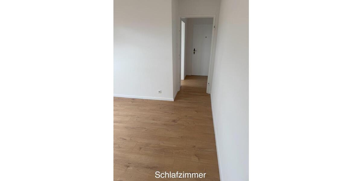 Neu sanierte Dachgeschosswohnung in Schwetzingen-Nord 3 zimmer