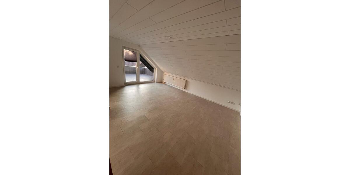 Dachgeschoßwohnung Greding - 2 Zimmer, 85 m&sup2;, 1.050&euro; | Angebot:26050541