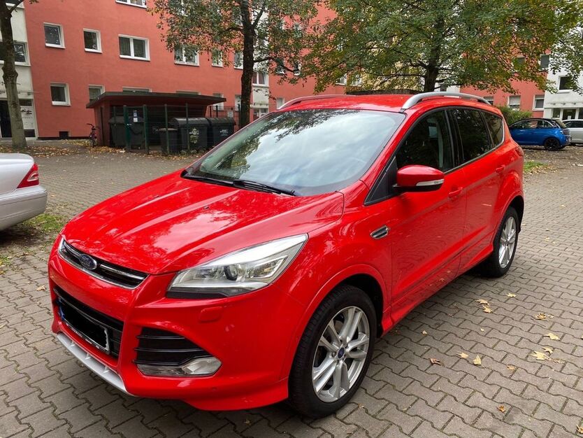 Ford Kuga 143.000 km 7.690 € Berlin 13587