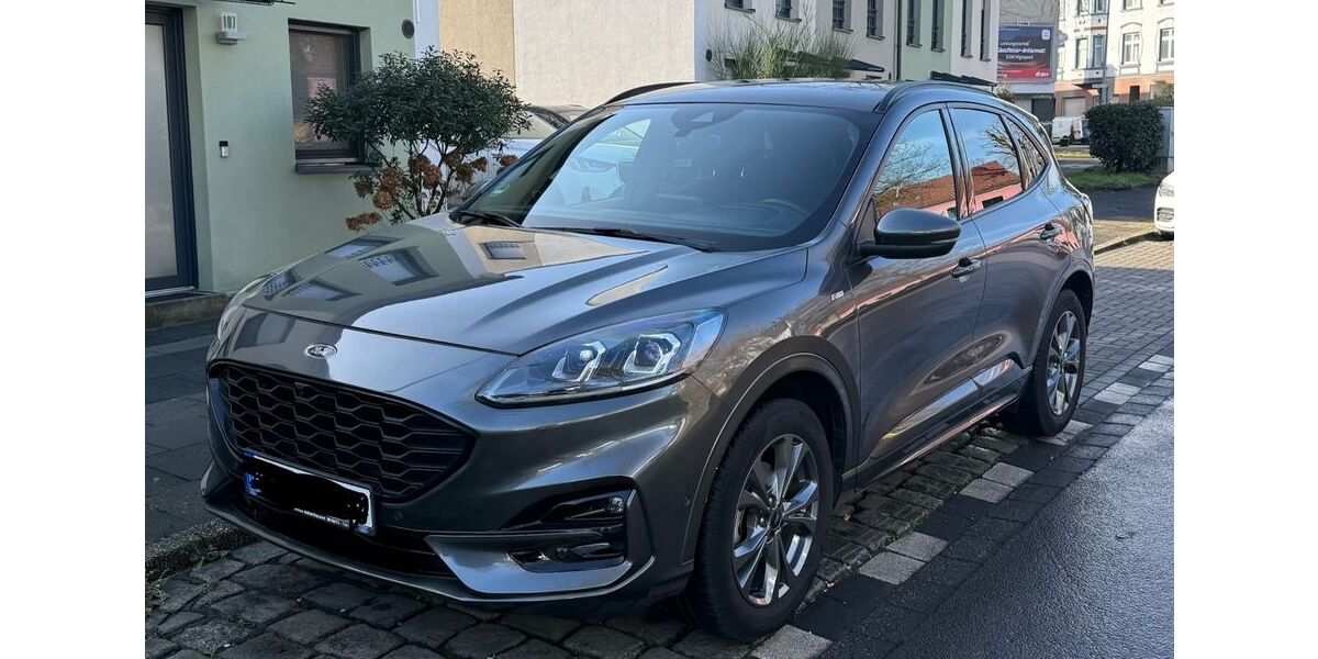 Ford Kuga 90.000 km 18.000 &euro; Duisburg 47137