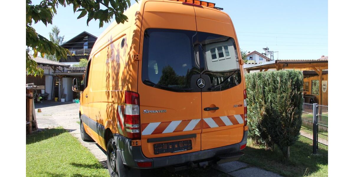 Mercedes-Benz Sprinter 284.967 km 6.300 &euro; Gilching bei München 82205