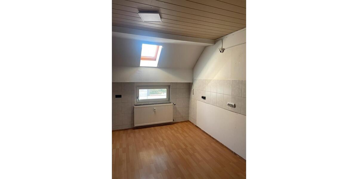 Dachgeschoßwohnung Oberzent - 4 Zimmer, 110 m&sup2;, 720&euro; | Angebot:25375800